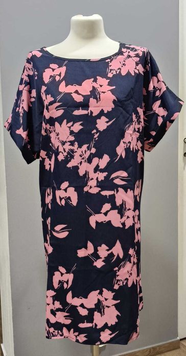 Elegancka sukienka z krótkim rękawem
