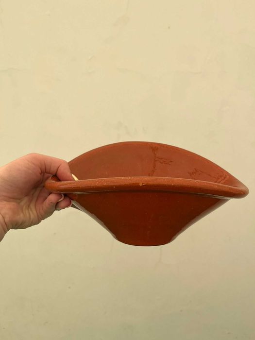Prato Côncavo em Barro