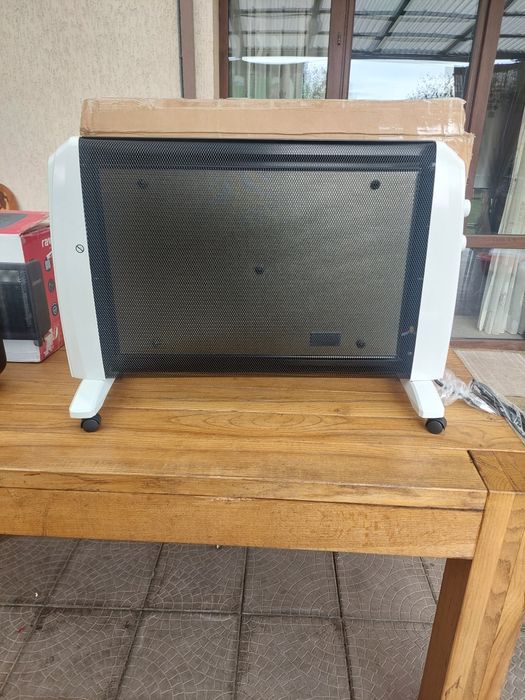 Bornholm Curved Ambient, конвекційний обігрівач 1000/2000W білий