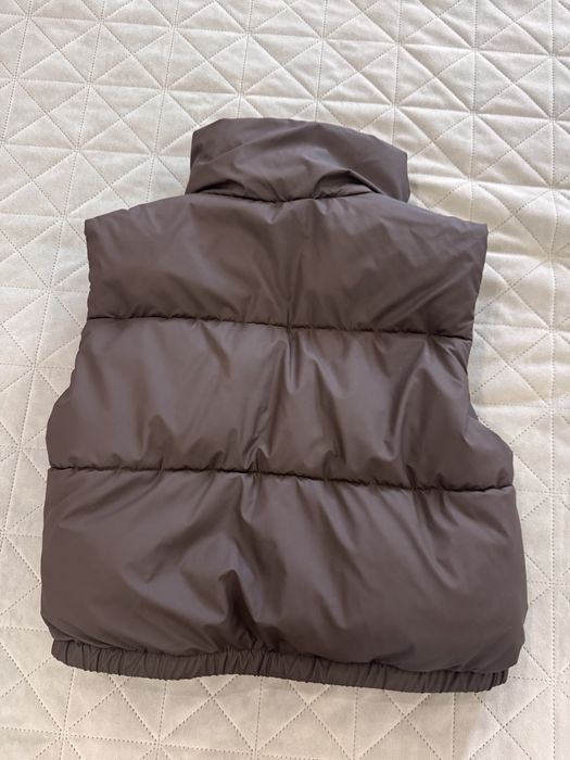 Продам укороченую жилетку zara xs размер