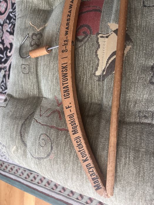 Wieszak ubraniowy Ignatowski hotel SAVOY