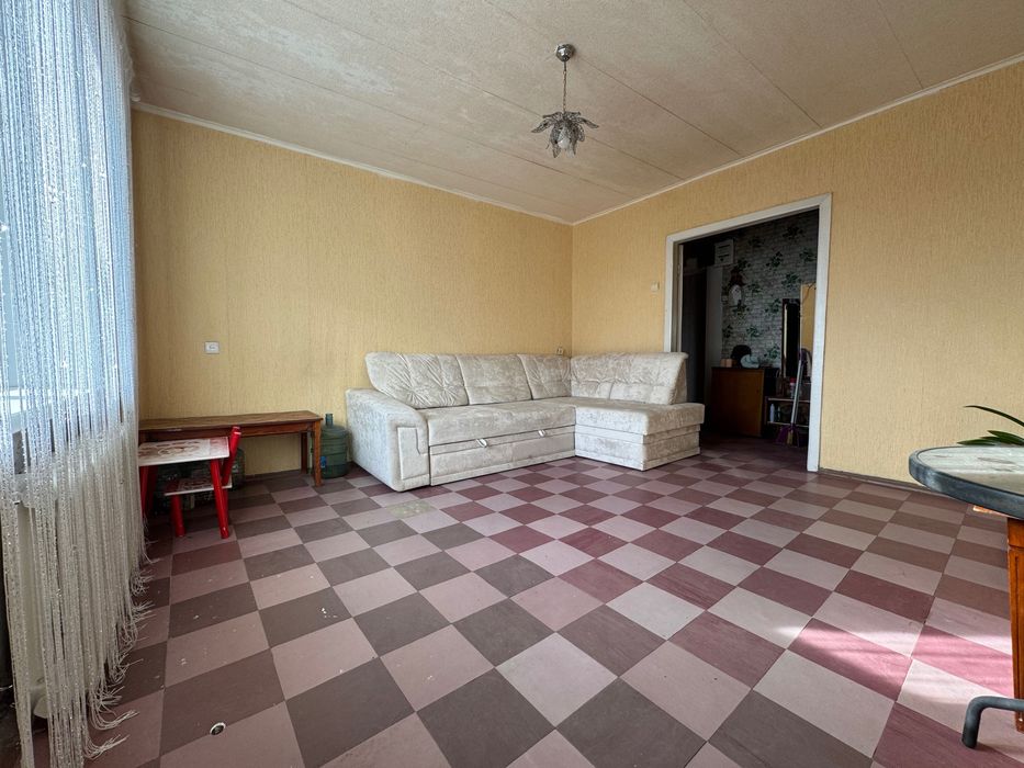 Снимите двухкомнатную квартиру на улице Василя Макухи, район Образцова