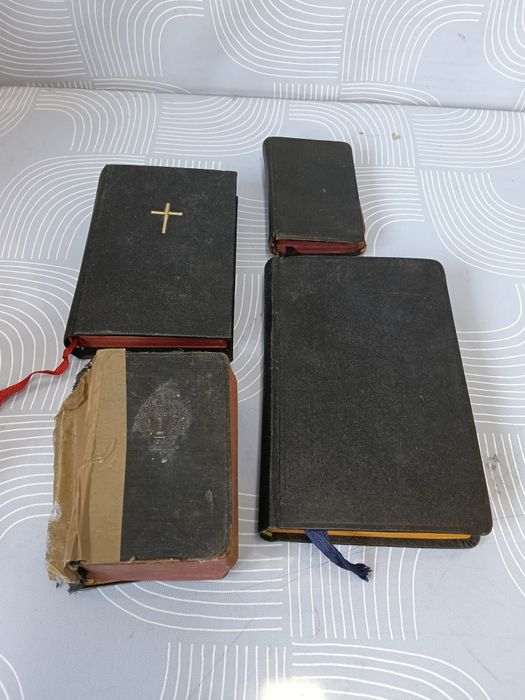 Dzieła religijne przedwojenne 4 sztuki