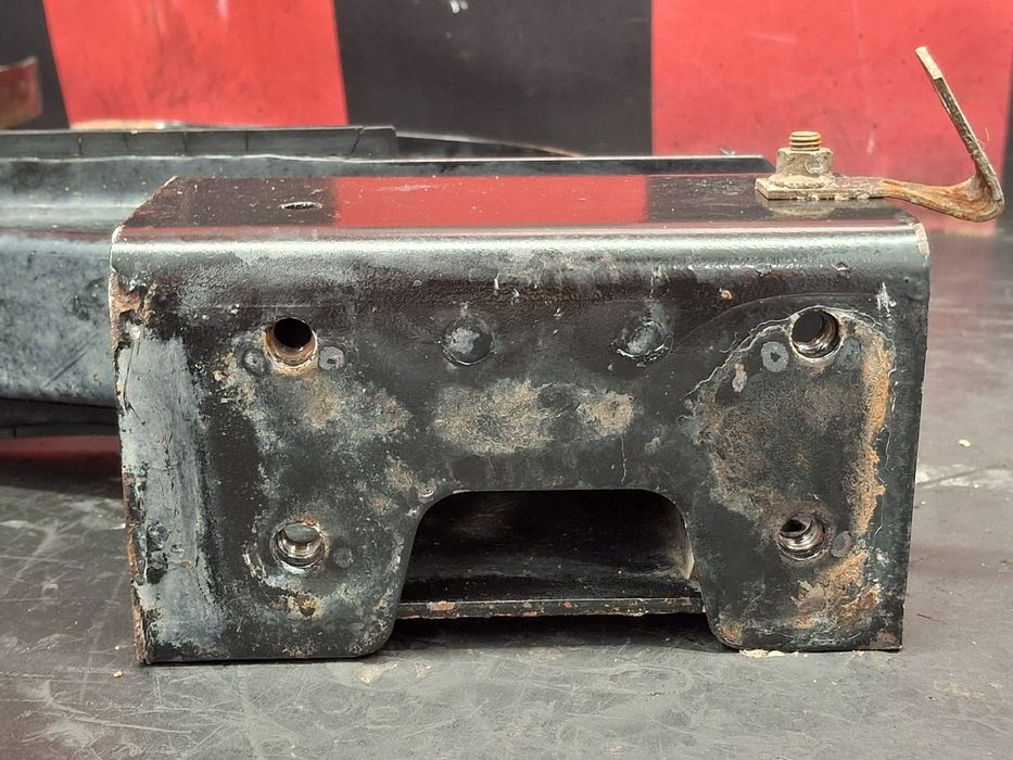 Suporte genérico MITSUBISHI TRUCKS Canter