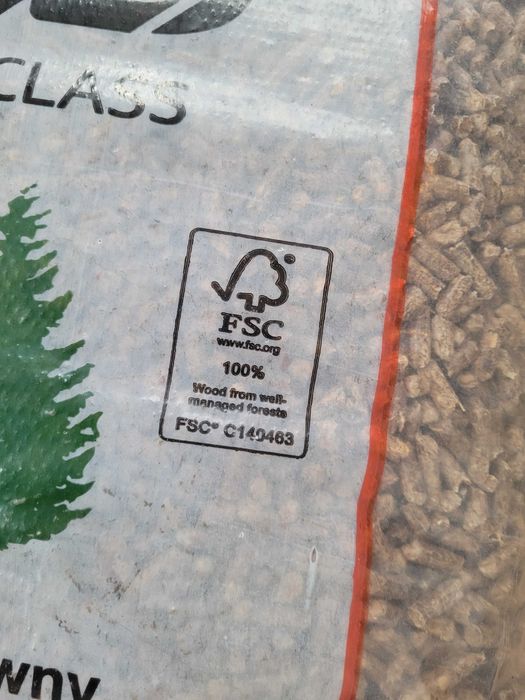 Pellet EB First Class 6 lub 8mm 975kg paleta - dostawa gratis