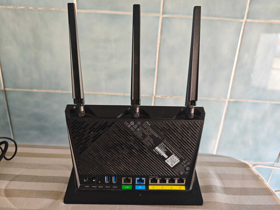Router ASUS RT-AX86U