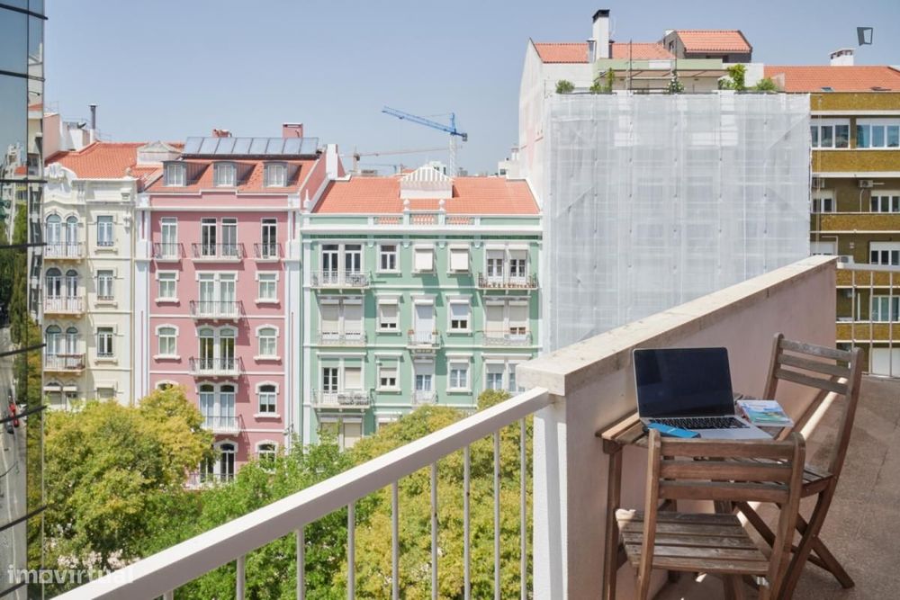 Quarto - localizado em São Sebastião Lisbon