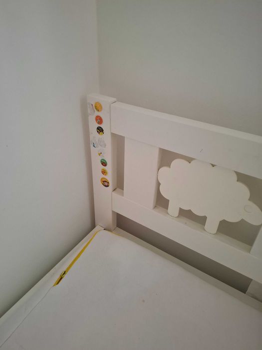 Cama infantil com colchão