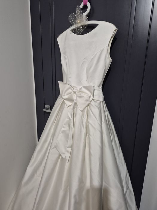 Piękna klasyczna suknia ślubna