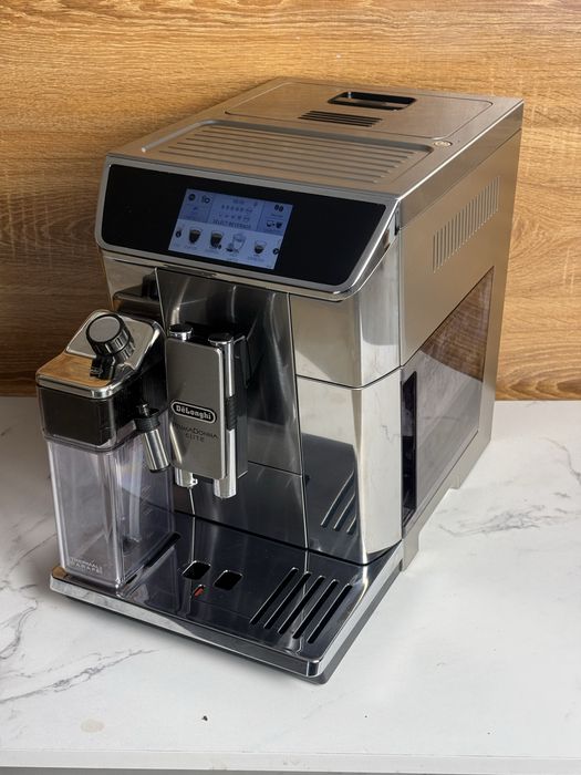 Кофемашина Delonghi PrimaDonna Elite з Гарантією !
