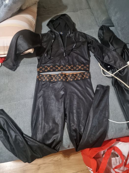 Dres komplet. LV  nowy