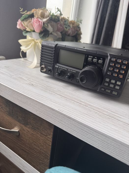 Трансивер Icom IC-718