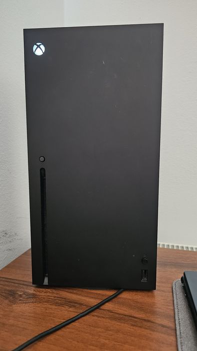 Xbox Series X 1TB + Samsung Odyssey G5 34" – kompletny zestaw"