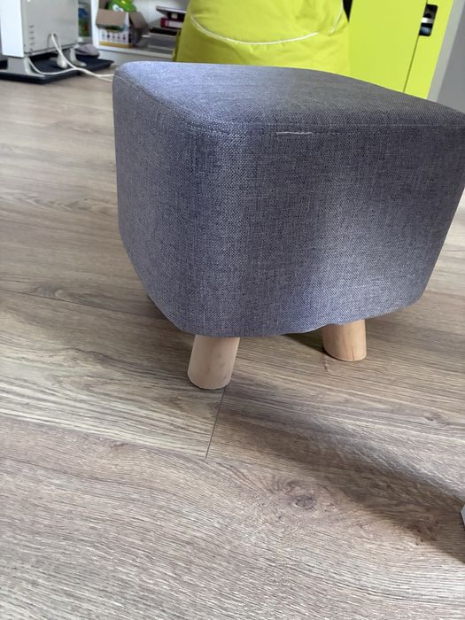 Komplet - Stolik dla dzieci Ikea + 2 pufy Sinsay