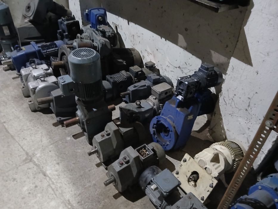 Motoreduktor,przekladnia,silnik wibracyjny,silnik  elektryczny,elektro