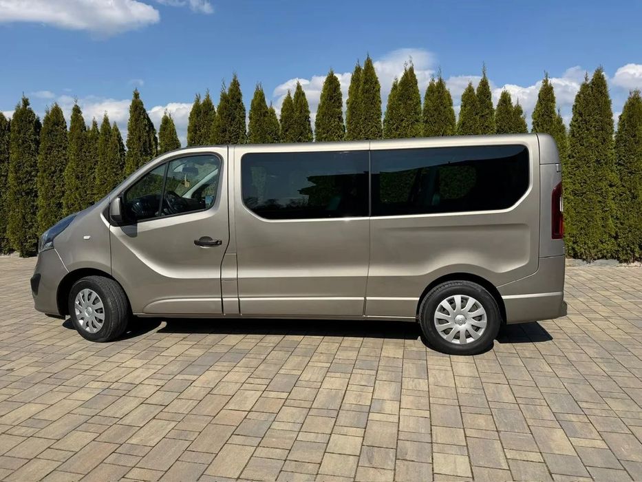 Opel Vivaro pierwszy właściciel, salon Polska, 8 os.