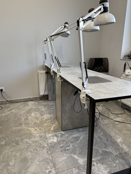 Продам манікюрний стіл