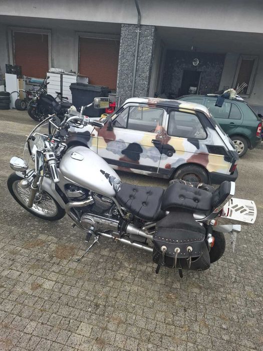 Suzuki Intruder VS 800 - USA 2004 (kufry, halogeny, szyba)