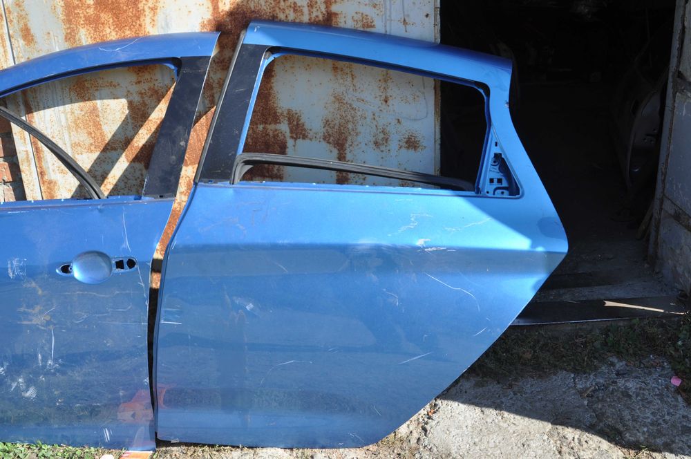 Renault Zoe дверь перед зад левая