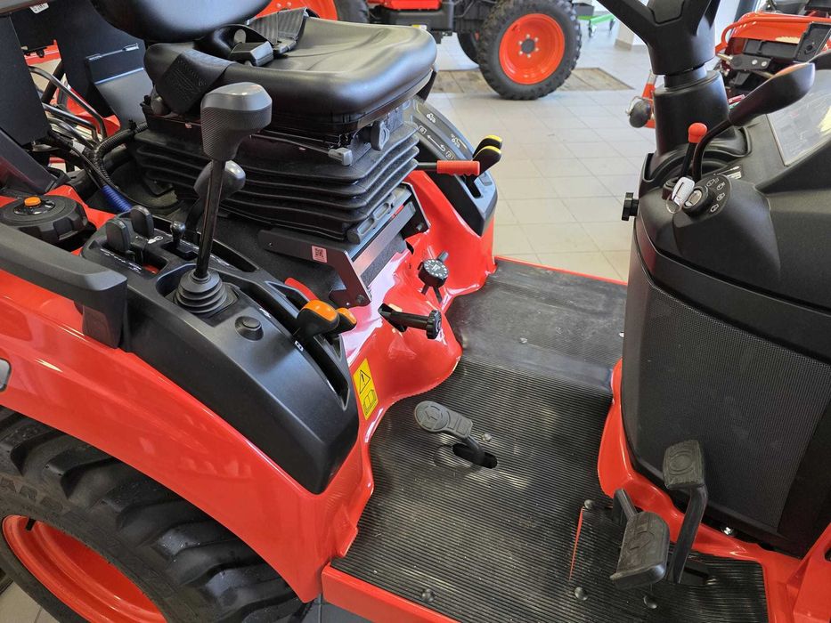 Ciągnik Kubota BX261 4x4 – Hydrostat, Wspomaganie, Diesel
