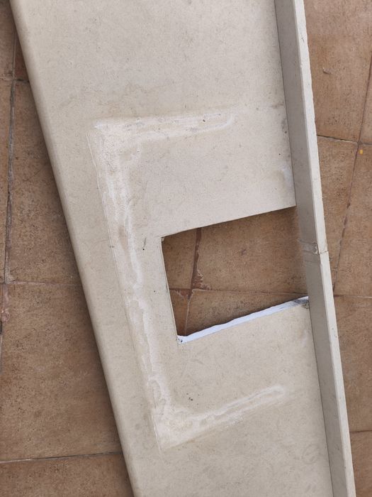 Pedra moleano com lavatório