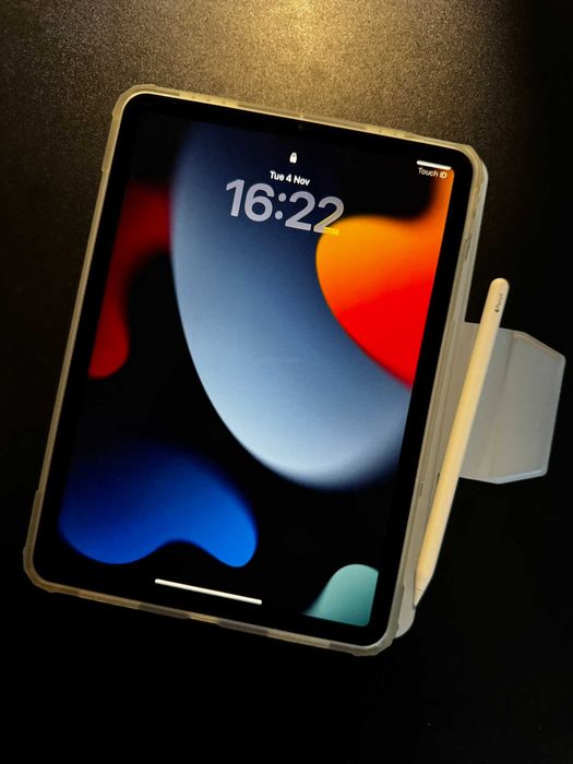 iPad Air 5 (A2588) M1 64 GB Wi-Fi + Apple Pencil 2 + Etui Spigen