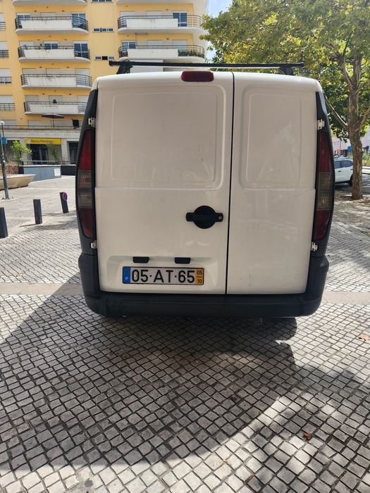 Fiat Doblo gasóleo 2005 com apenas 95 mil km reais