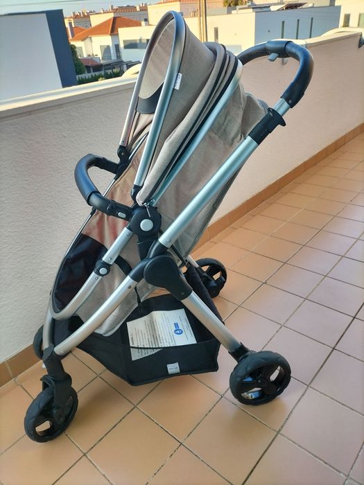 Vendo carrinho de bebé