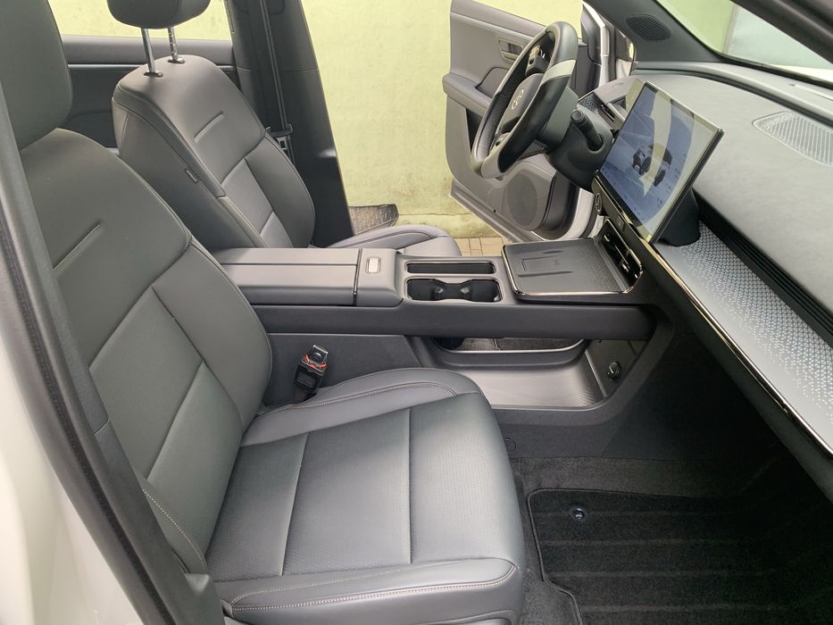 Продам Електромобиль  TOYOTA BZ3X