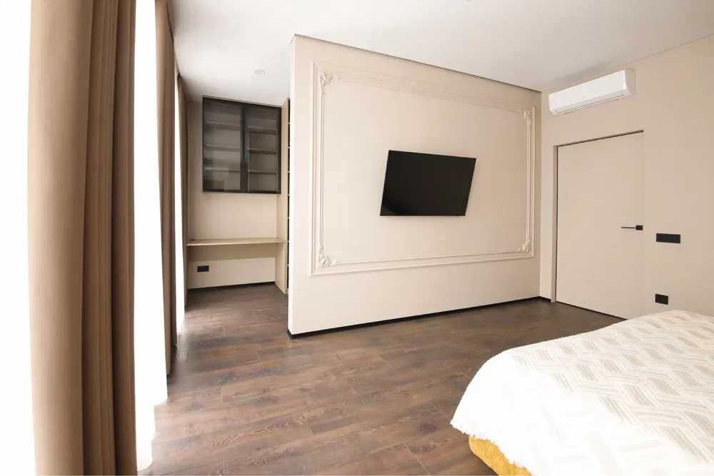 Вітаю. Продаж будинок, дуплекс з ремонтом, окремий заїзд, газ.