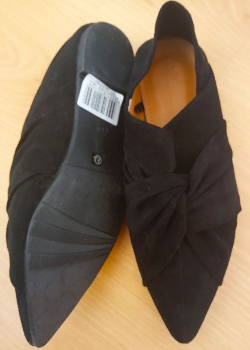 Sapatos rasos em camurça nr.º 39