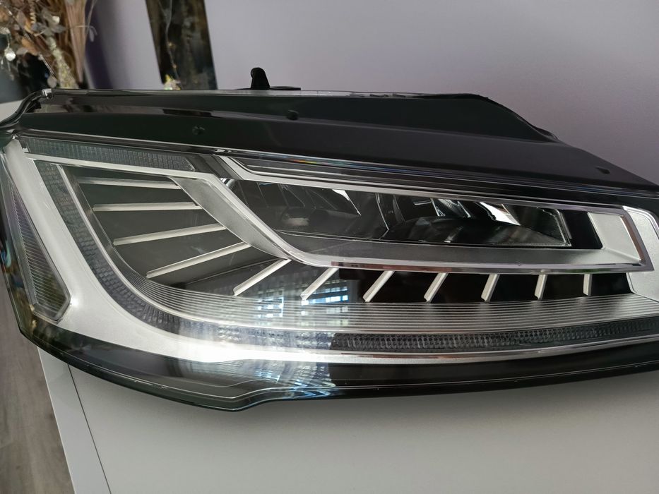 Lampa Audi A8 D4 lift