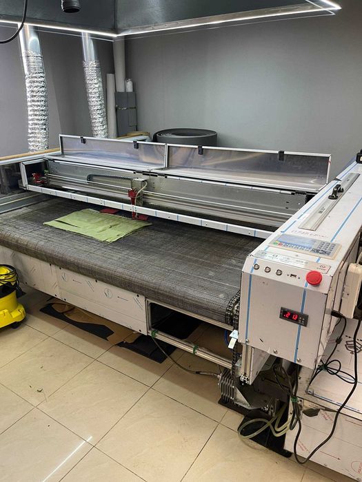 Лазерний різак для тканини FabricBot-2100 130W | 1800×1500 | (б/в)