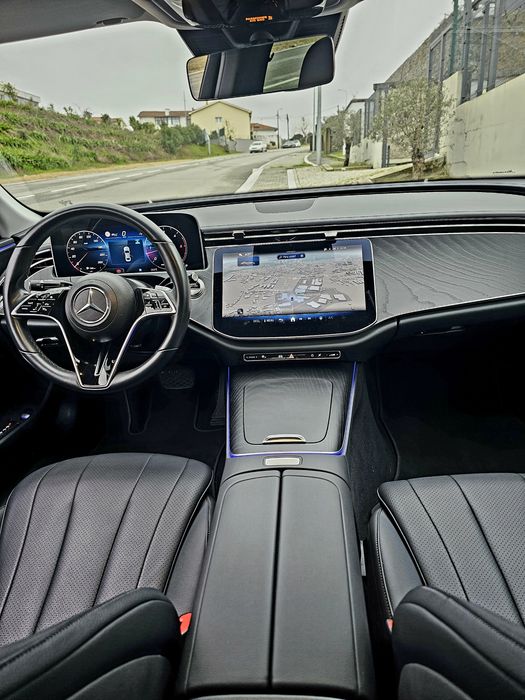 Mercedes-Benz E220 do ano 2024 novo modelo W214