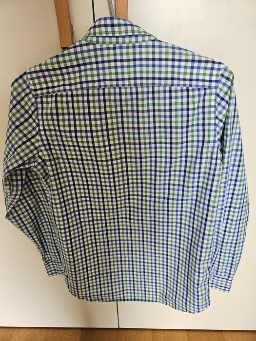 A camisola está em excelente estado.