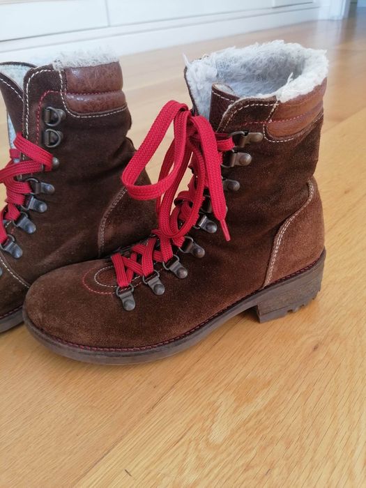 Botas Castanhas Camurça Forradas com Pêlo