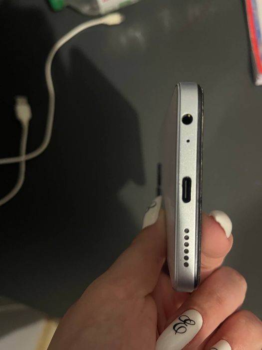 Телефон Tecno Spark 20c