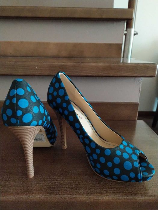 NOWE! Buty Tomasso Taccardi - czółenka damskie, szpilki rozmiar 38