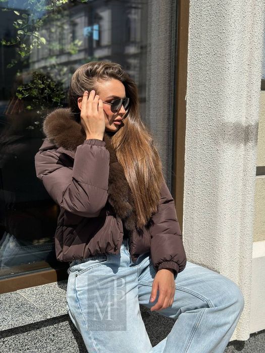 Женский коричневый короткий пуховик, пуффер с натуральным мехом песца