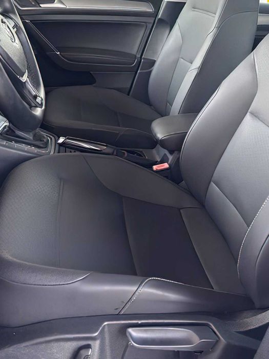 Volkswagen Golf      2015
