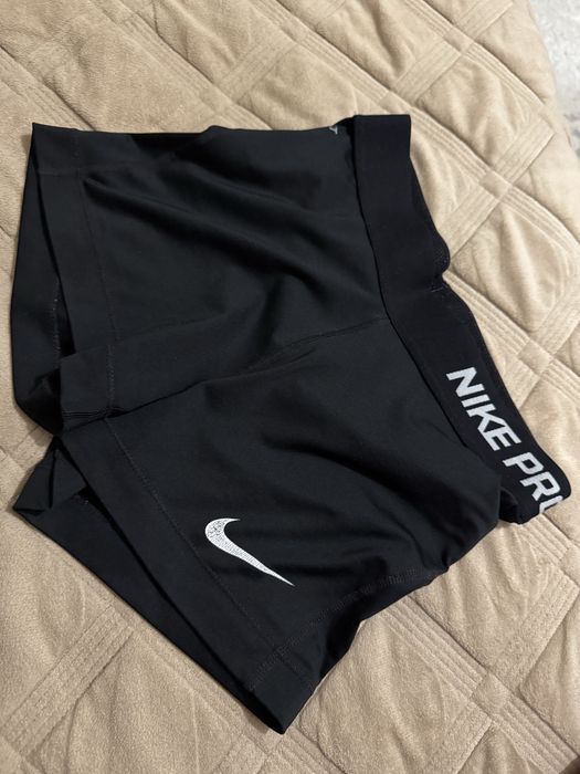 Шорти Nike Pro.