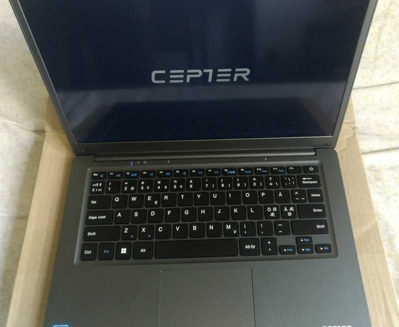 Cepter Pixel 14.1" Intel N4000 /UHD 600 4GB RAM Ładny laptop z dużą baterią