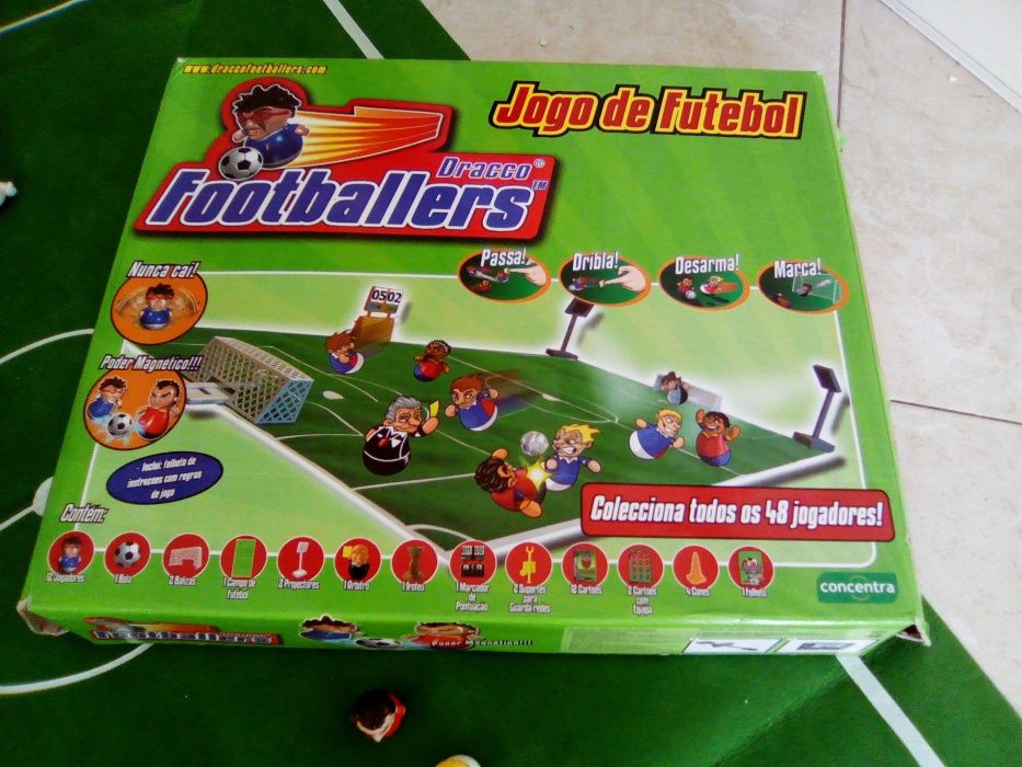 Jogo de  futebol