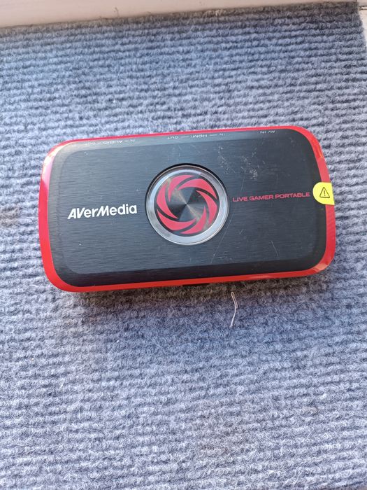 AverMedia live gamer portable-capture box Model: C875 Пристрій для відеозахоплення та стрімінгу