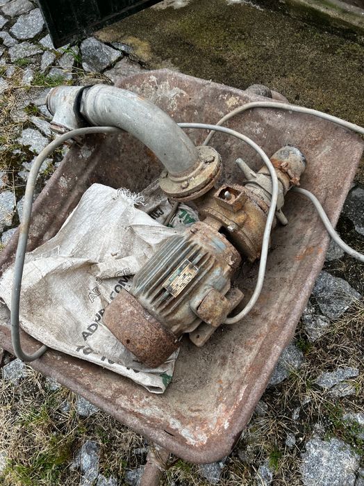 Motor trifasico