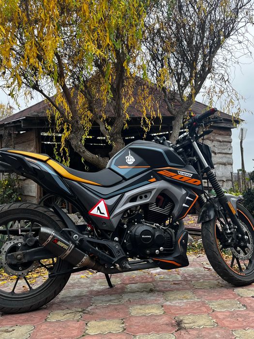 Musstang ST200 в чудовому стані