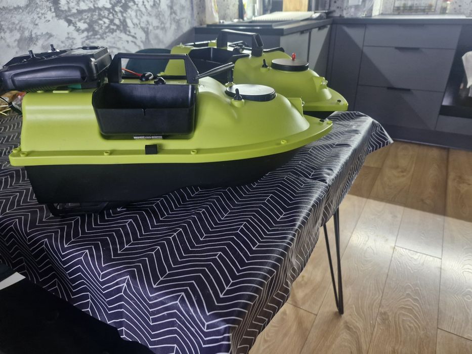 Łódka zanętowa, 2 sztuki