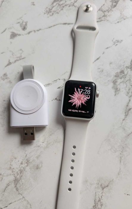 гарні apple watch 3 38 батарея 100% рідна