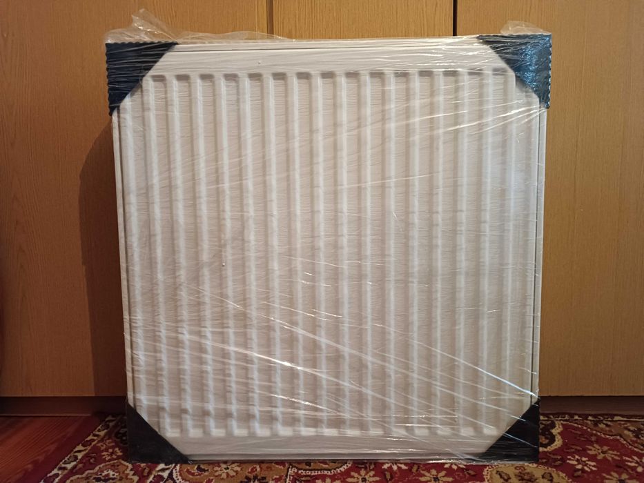 Grzejnik PURMO CV22 600x600, dolne podłączenie, zawór termostatyczny