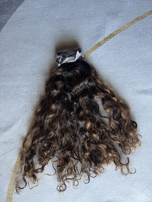 Extensões Cabelo Humano Cacheado Balayage Tape-In | 130g